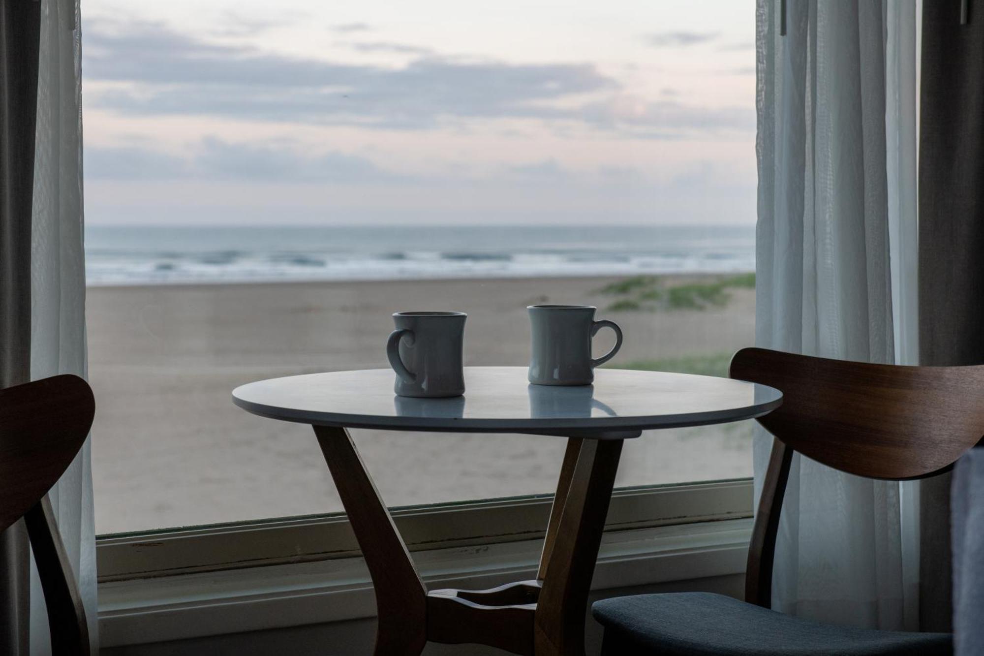 Ocean Front Motel Seaside Buitenkant foto