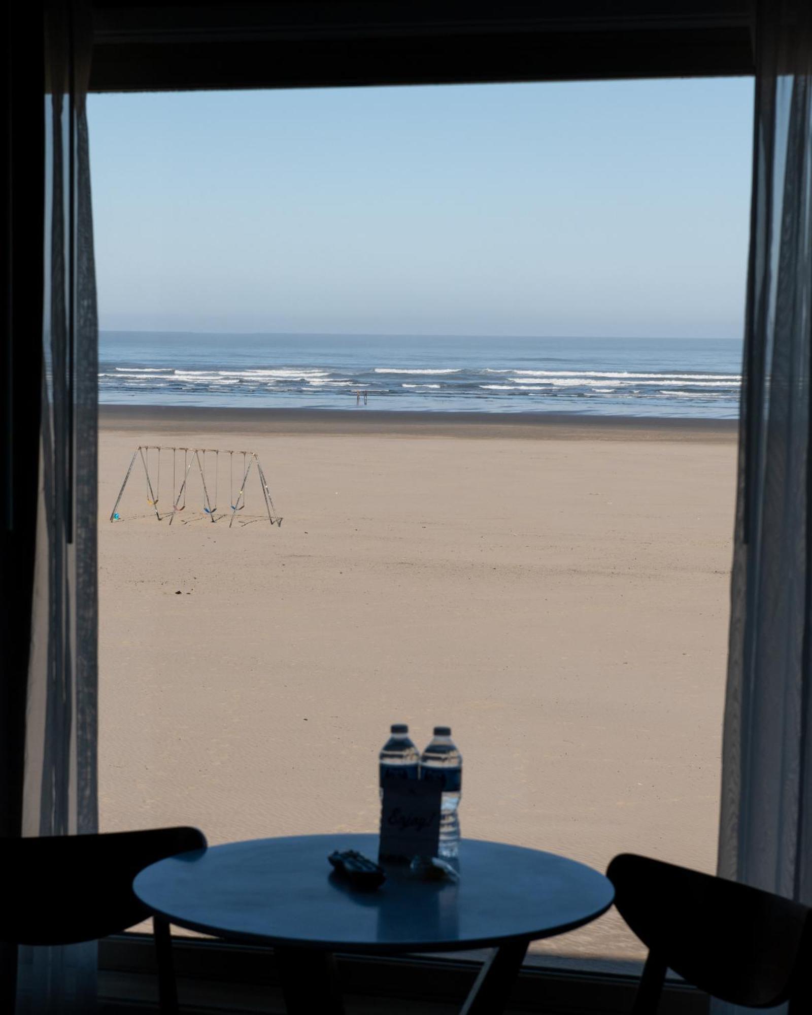 Ocean Front Motel Seaside Buitenkant foto